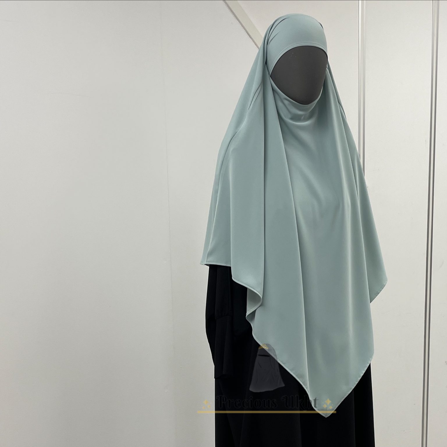Amira Khimaar Short 'Minty Blue' (Medina Silk Fabric)
