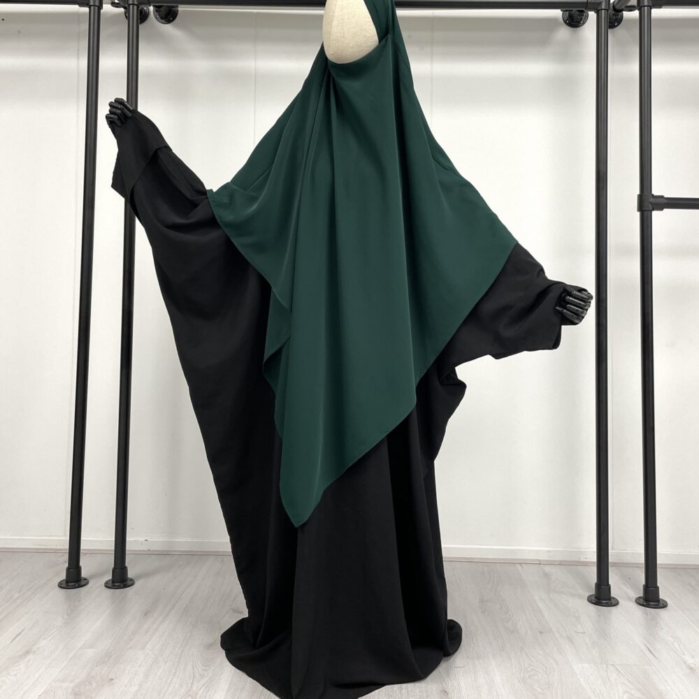 Amira Khimaar Long ‘Emerald Green’ (Medina Silk Fabric)