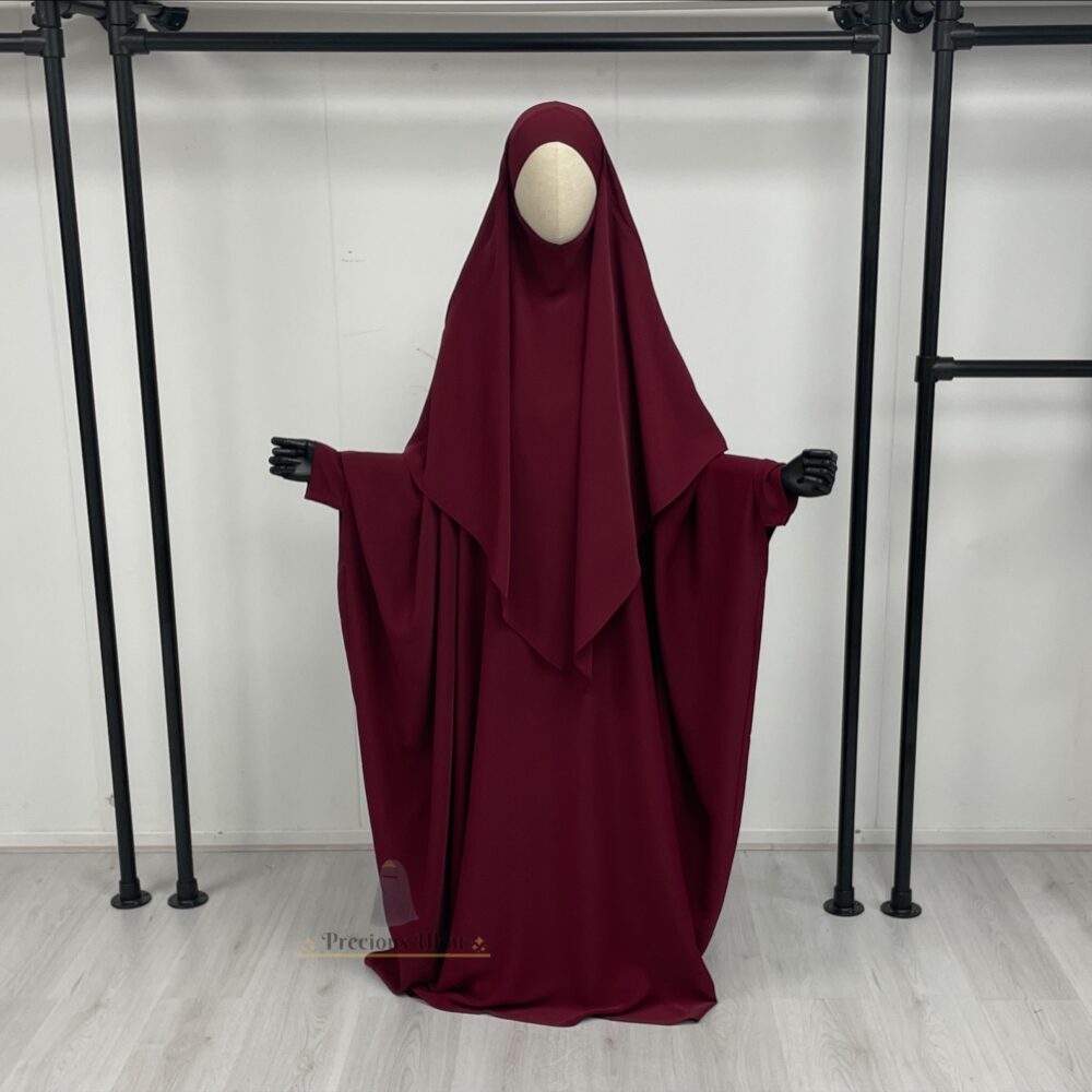 Amira Khimaar Short ‘Bordeaux’ (Medina Silk Fabric)