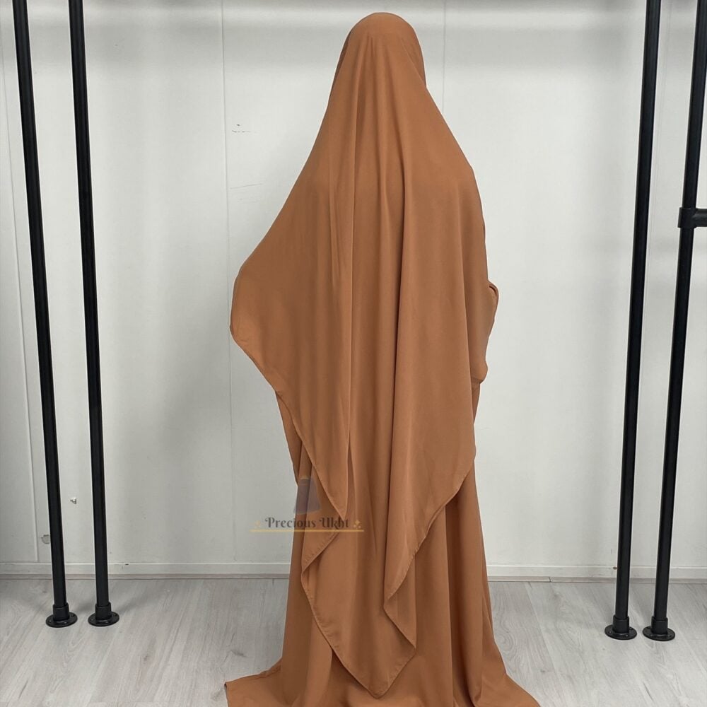 Alternative view of Amira Khimaar Long ‘Salmon’
