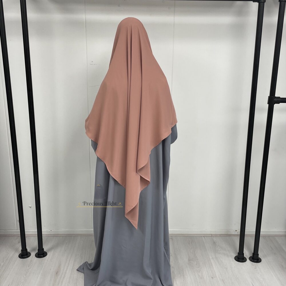 Alternative view of Amira Khimaar Short ‘Old Rose’ (Medina Silk Fabric)