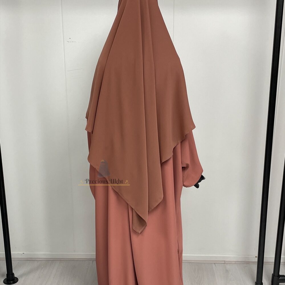 Alternative view of Amira Khimaar Short ‘Mauve’ (Medina Silk Fabrics)