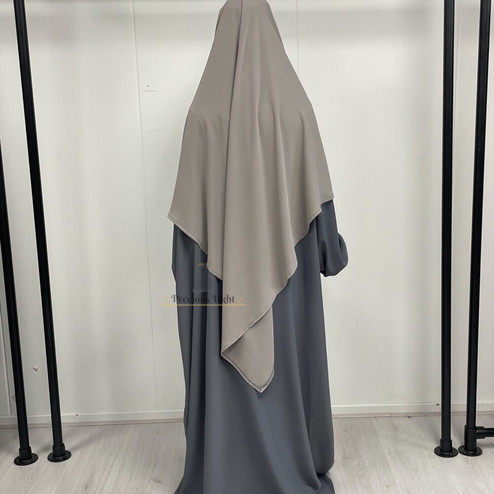Alternative view of Amira Khimaar Short ‘Grey’ (Medina Silk Fabrics)