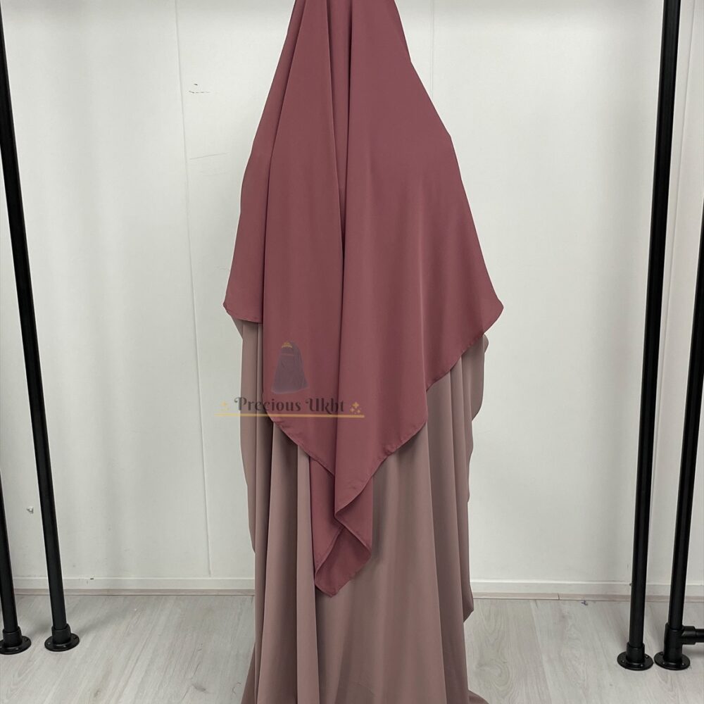 Alternative view of Amira Khimaar Short ‘Mauve Rose’ (Medina Silk Fabrics)