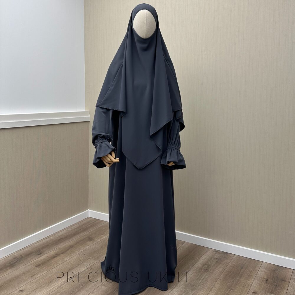 Amira Khimaar Short ‘Dark Grey’ (Medina Silk Fabric)