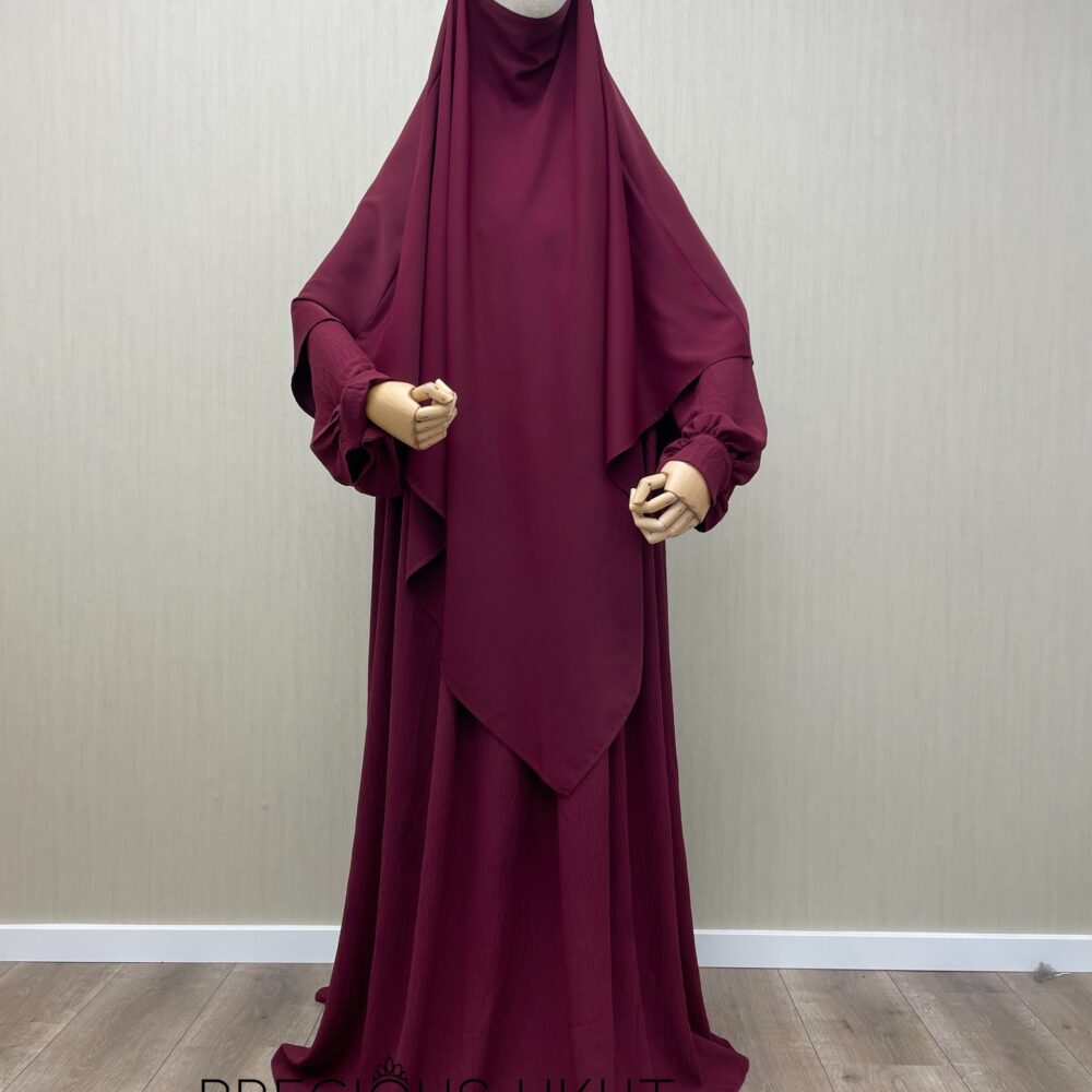 Amira Khimaar Long ‘Cherry Red’ (Medina Silk Fabric)