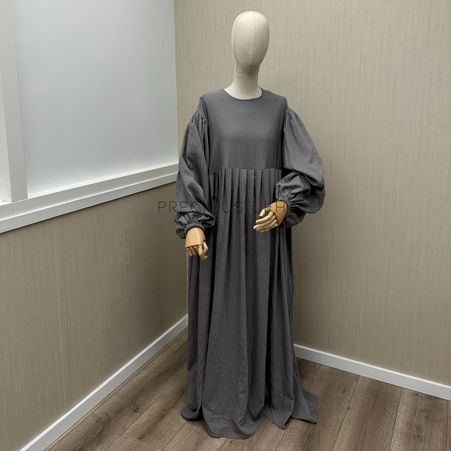 Aneeqah Abaya 'Grey'
