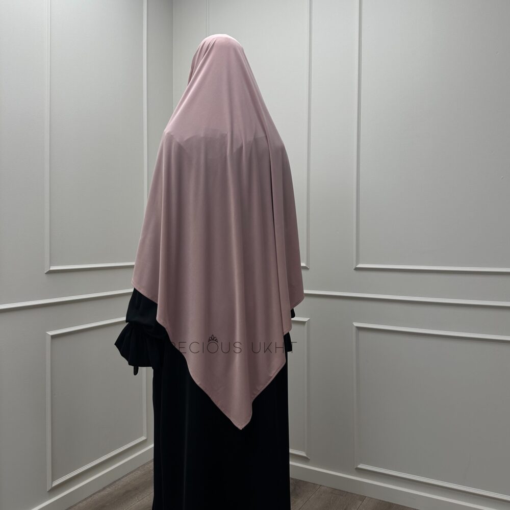 Alternative view of Amira Khimaar Short 'Old Rose' (Premium Jersey)