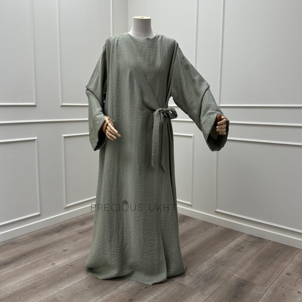 Nesrine Abaya 'Pistache'