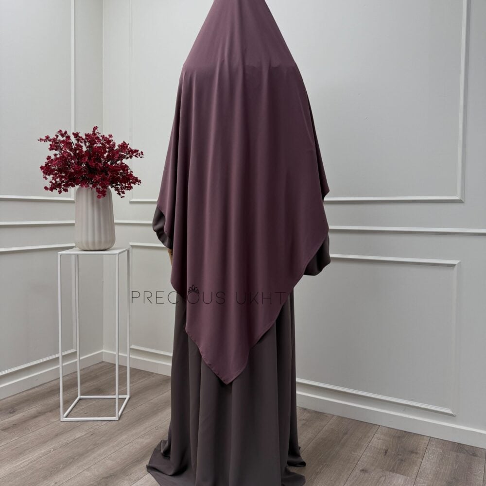 Alternative view of Amira Khimaar Long ‘Dark Mauve’ (Premium Jersey)