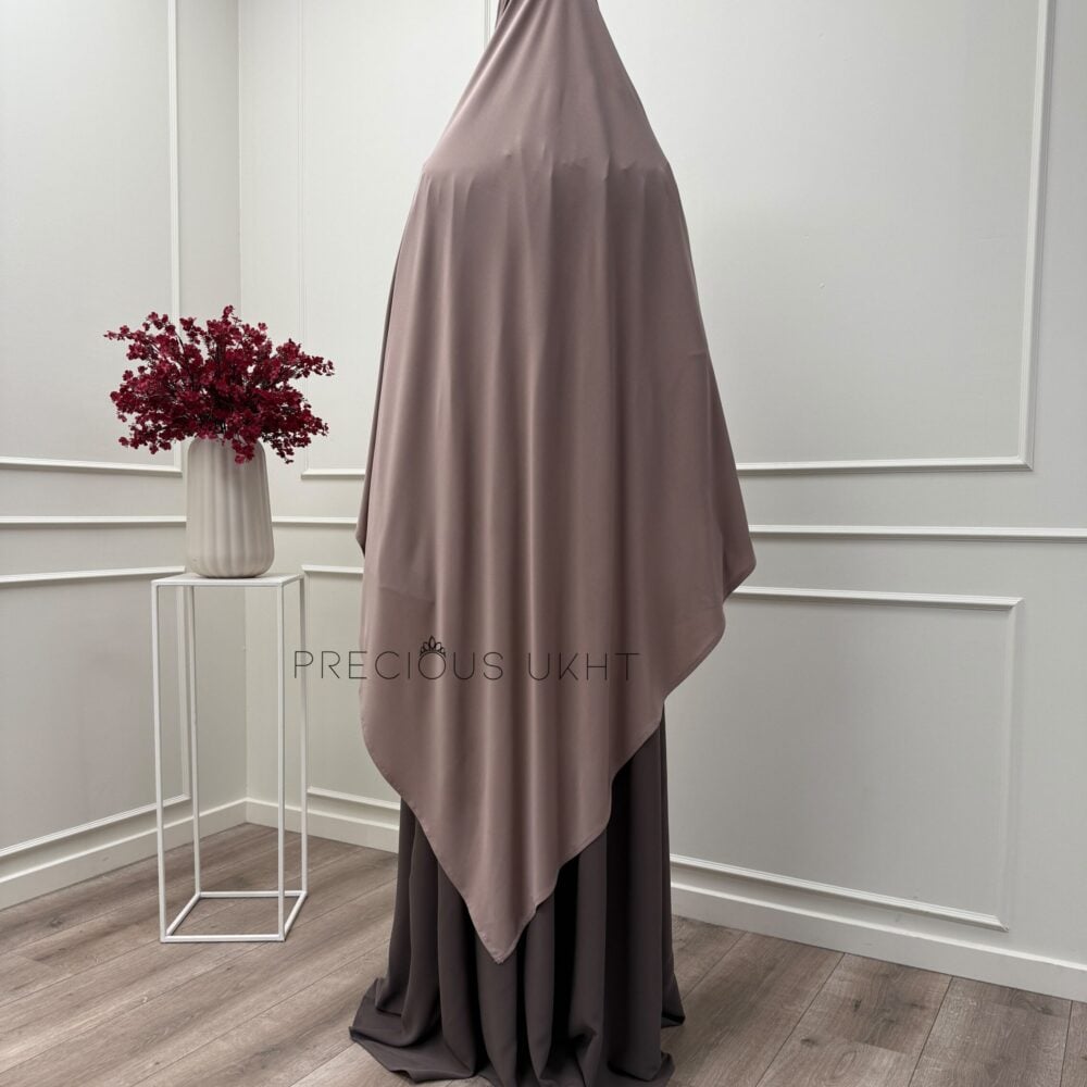 Alternative view of Amira Khimaar Long ‘Nude Rose’ (Premium Jersey)
