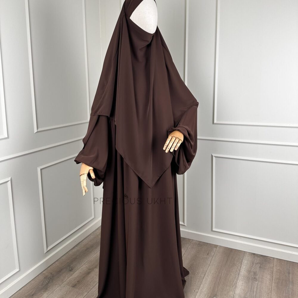 Amira Khimaar Short ‘Chocolate’ (Medina Silk Fabric)
