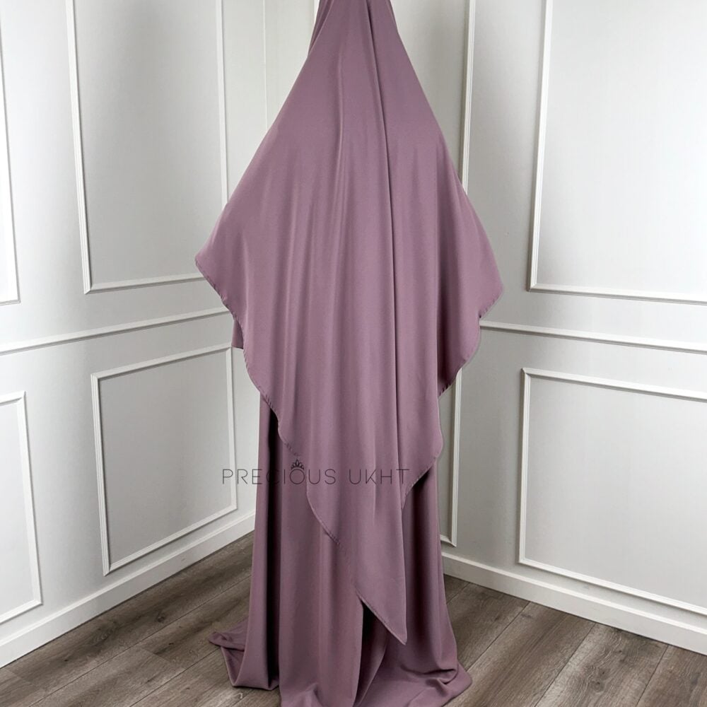 Alternative view of Amira Khimaar Long ‘Mauvie Grey’ (Medina Silk Fabric) (vlekje)