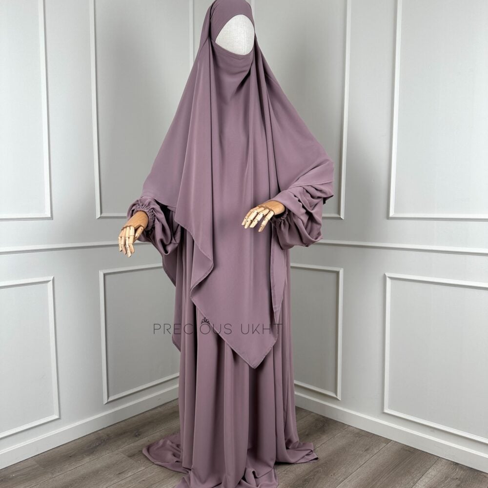 Amira Khimaar Long ‘Mauvie Grey’ (Medina Silk Fabric) (vlekje)