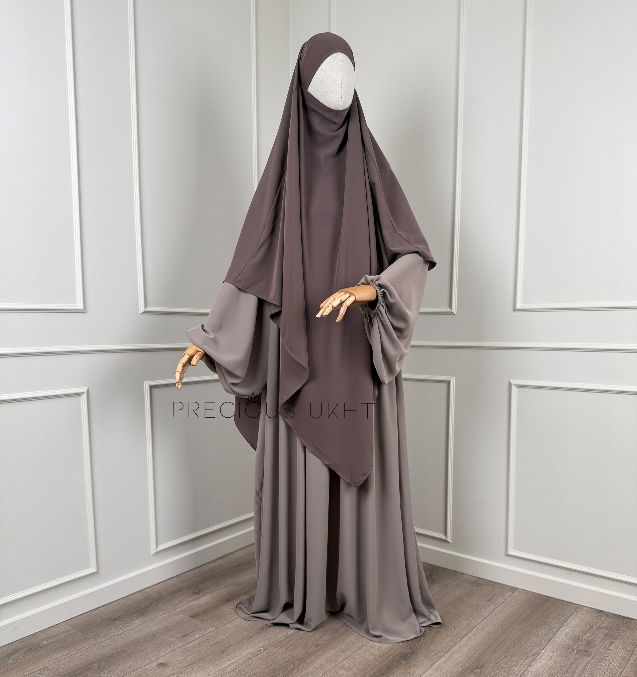 Amira Khimaar Long 'Ash Taupe' (Medina Silk Fabric)