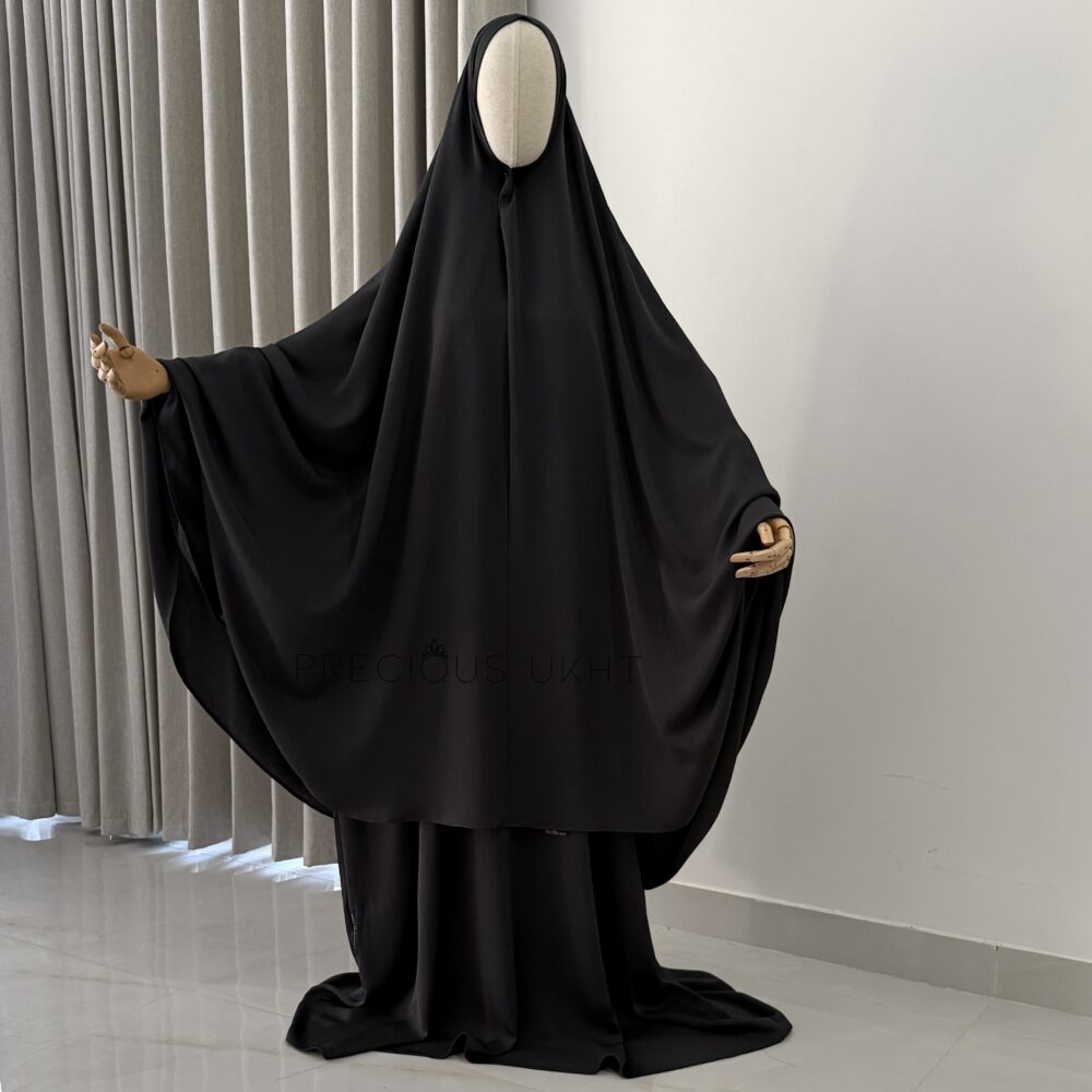 Oemayrah Extra Long Khimaar & Abaya Set ‘Deep Grey’