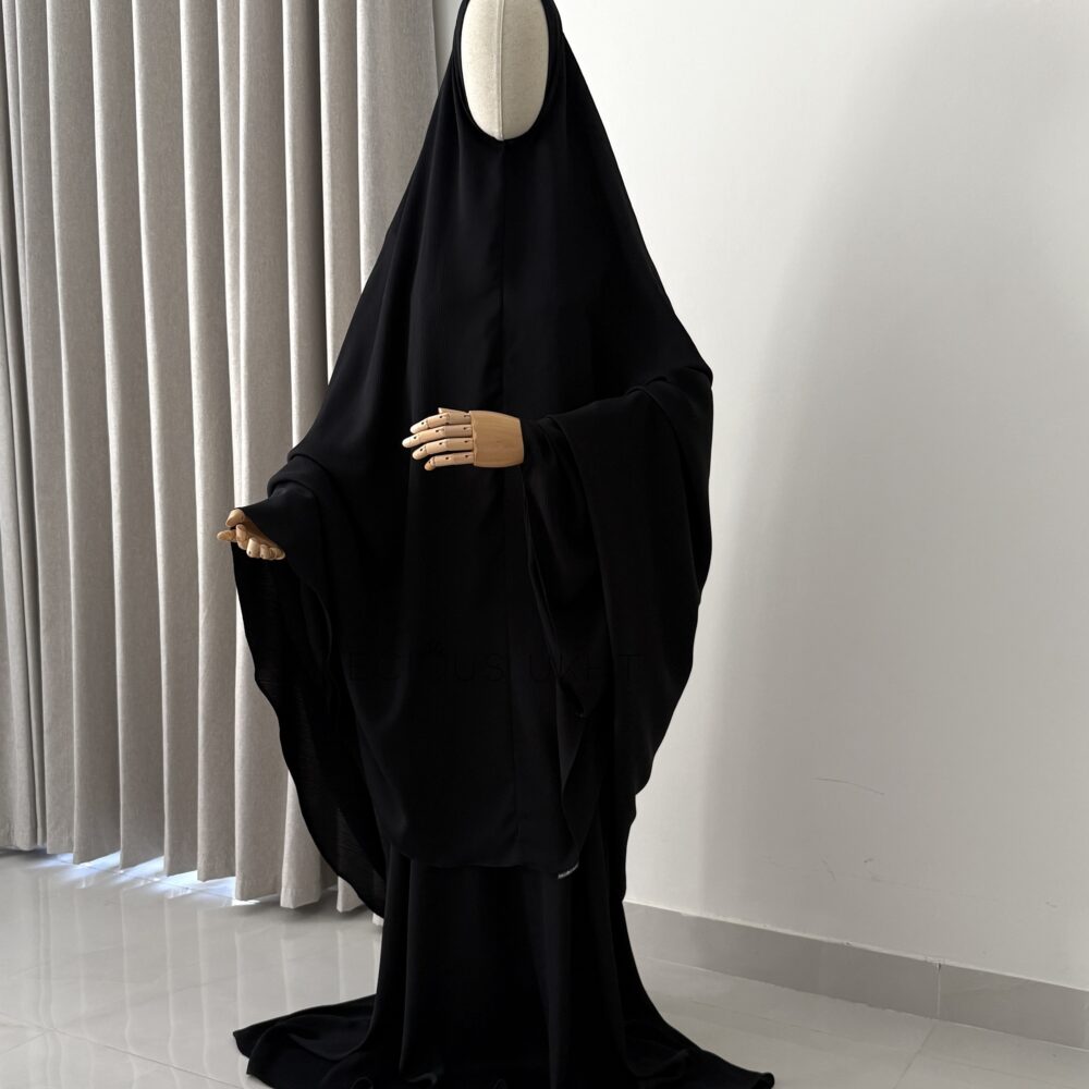 Oemayrah Extra Long Khimaar ‘Black'