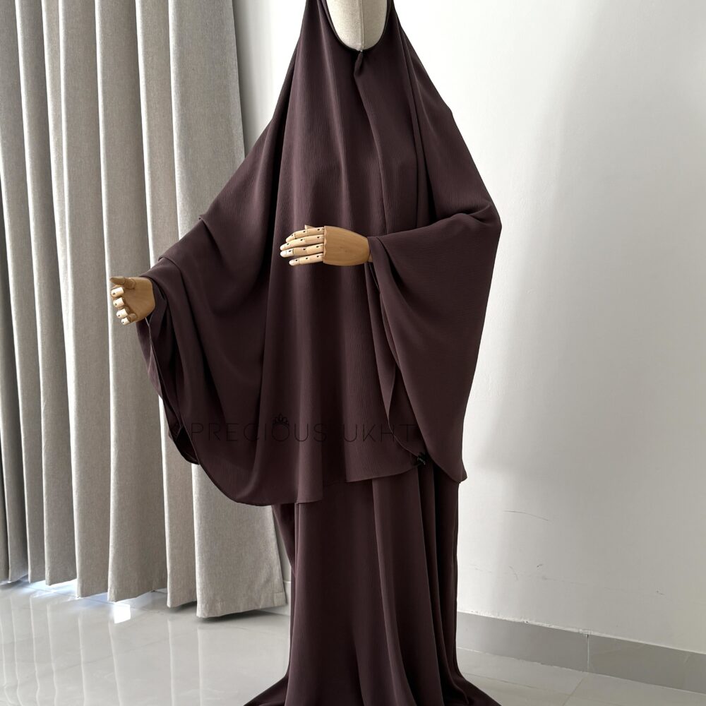 Oemayrah Medium Khimaar ‘Mulberry Brown'