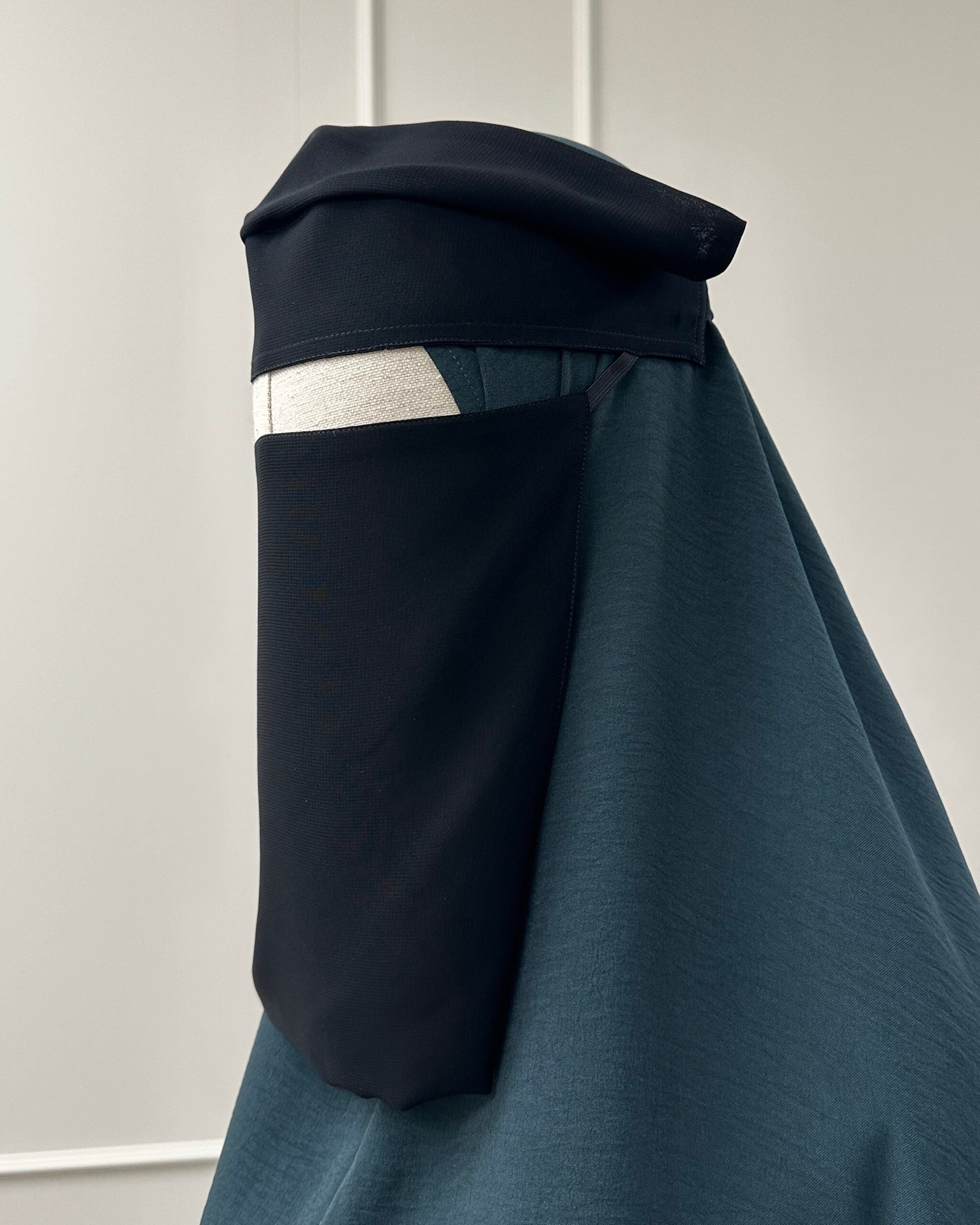 1 Laags Click Niqaab 'Black'
