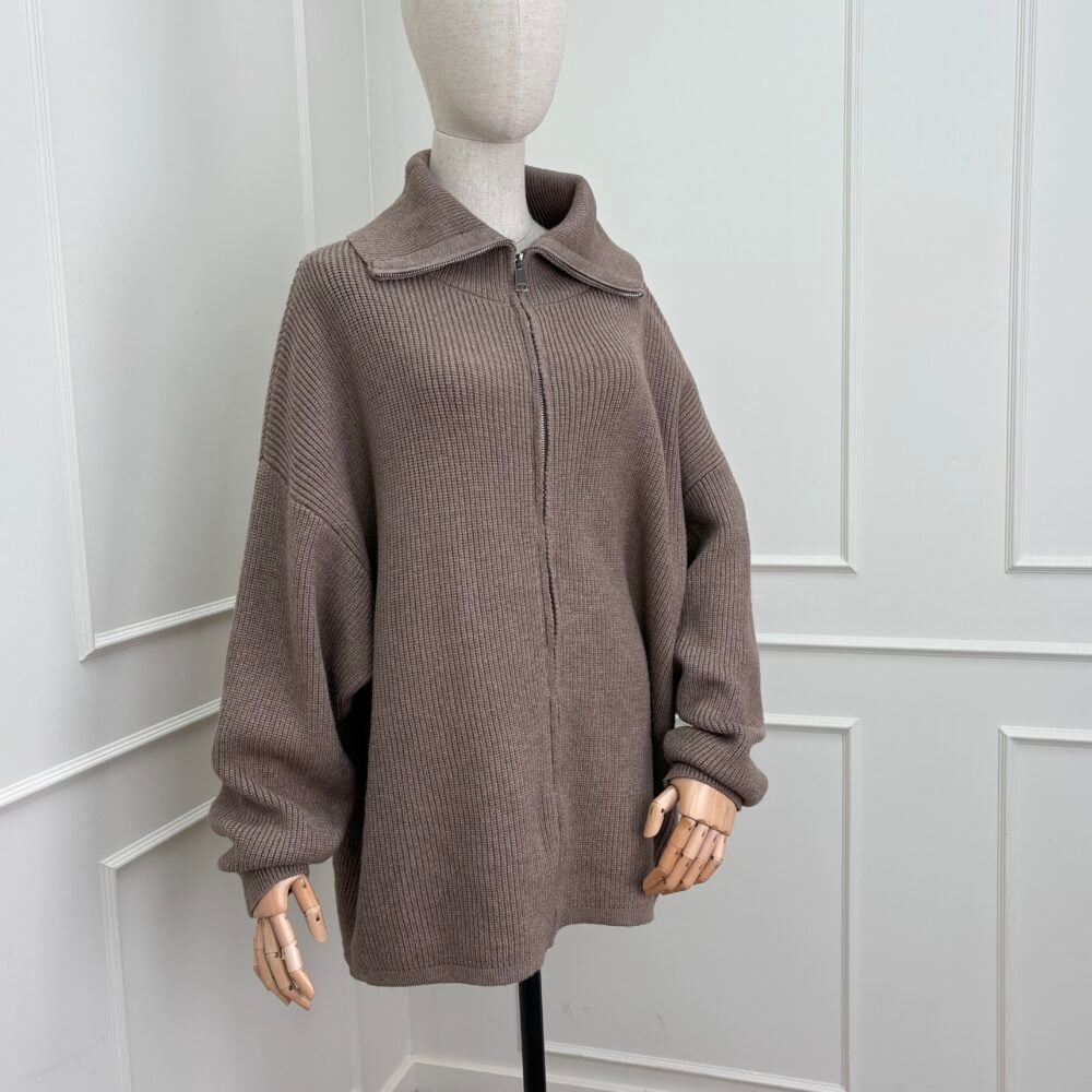 Alternative view of Nesrine Vest 'Taupe'