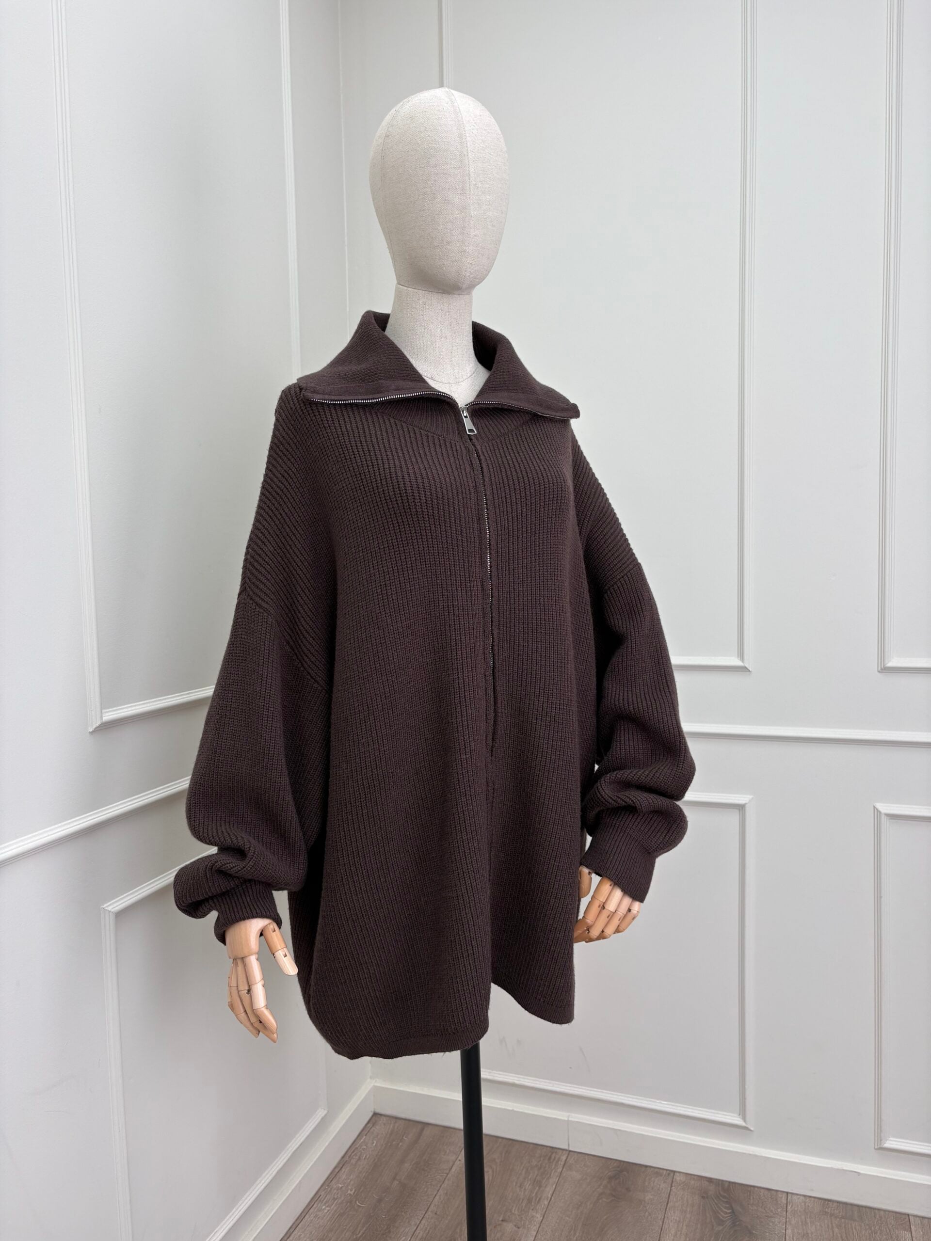 Nesrine Vest 'Chocolate'