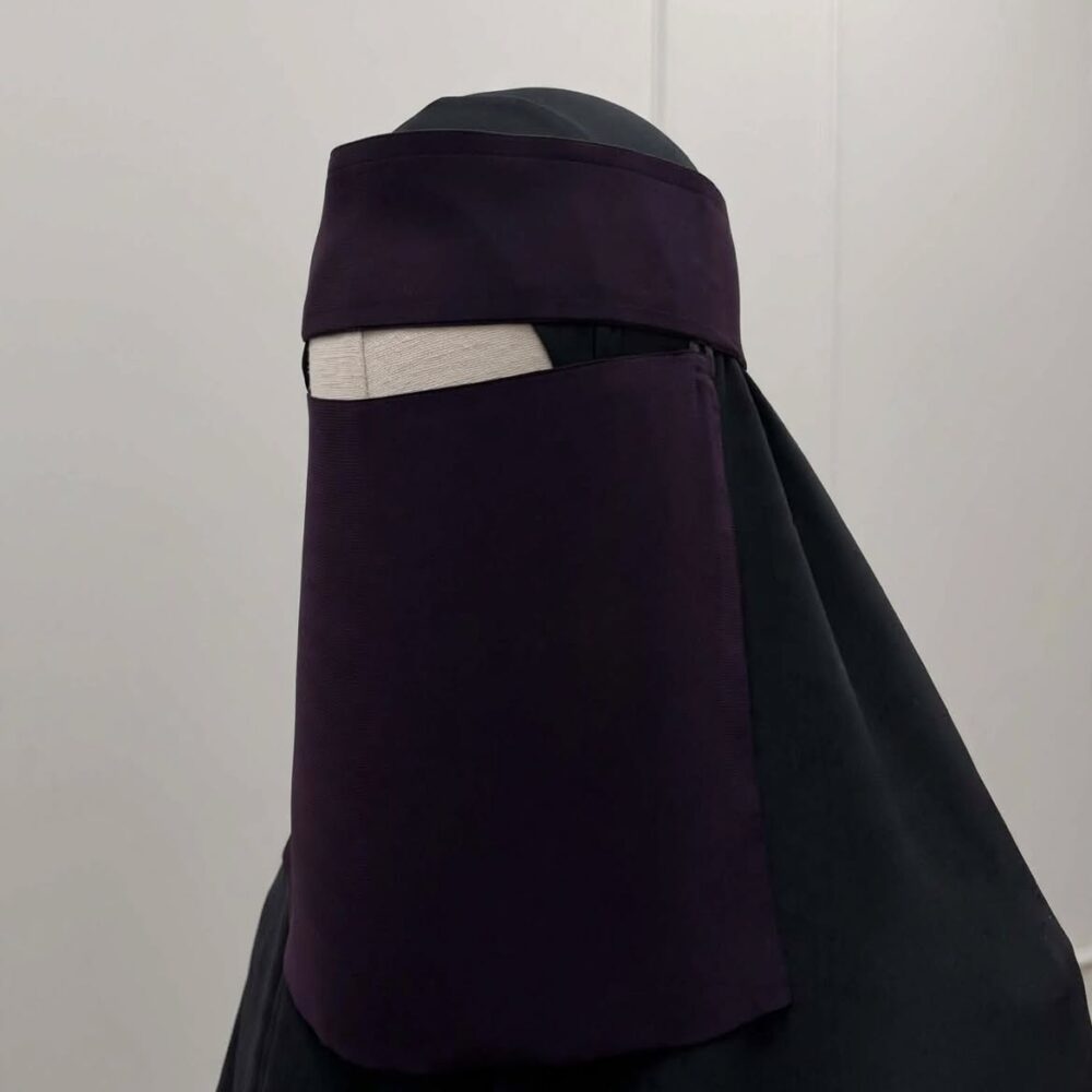 1 Laags Tieback Niqaab 'Dark Plum'