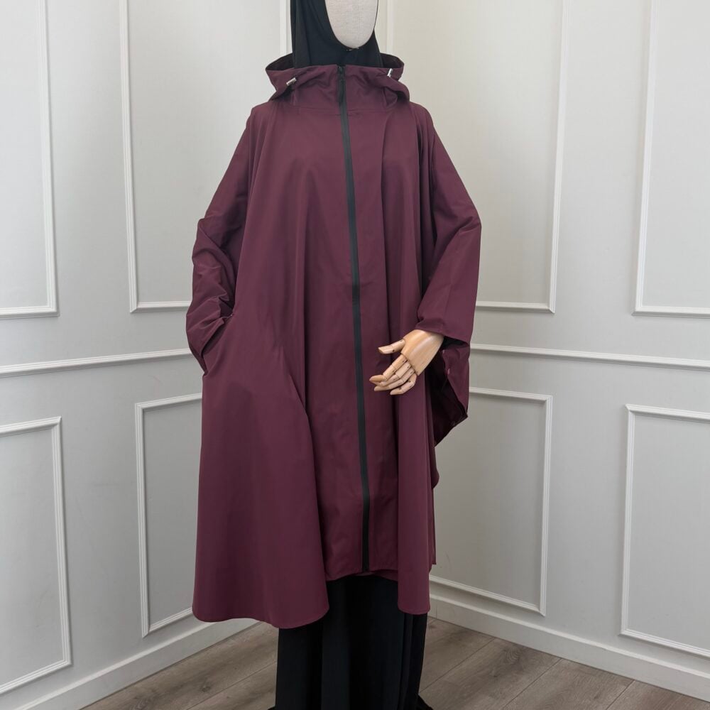 Alternative view of Poncho Khareef 'Plum’